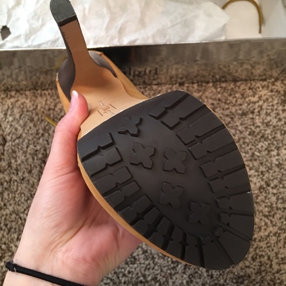 Heel Boots - Picture 5 of 5